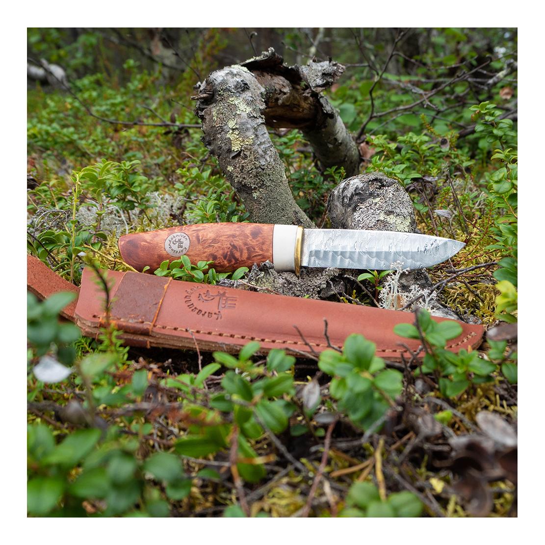 Galten - Exklusiv Damasteel Nordic Light - Jagdmesser mit Diamantschleifstein und Lederscheide - Produktbild 3